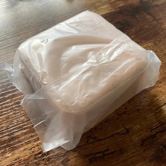 ❤️ NEW 2/$20 or 3/$25 Light Pink Jewelry Travel Case With Removable Section - Picture 5 of 5